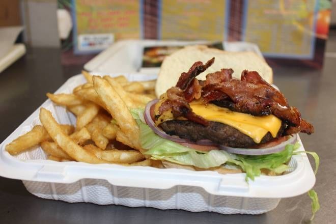 Cheeseburger Deluxe.